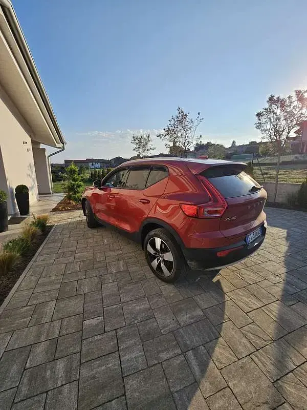 Usata Volvo XC40 Momentum 150 CV (110 kW) 2018 SUV