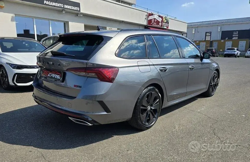 Usata Skoda Octavia RS 200 CV (147 kW) 2024 Grigio Station wagon