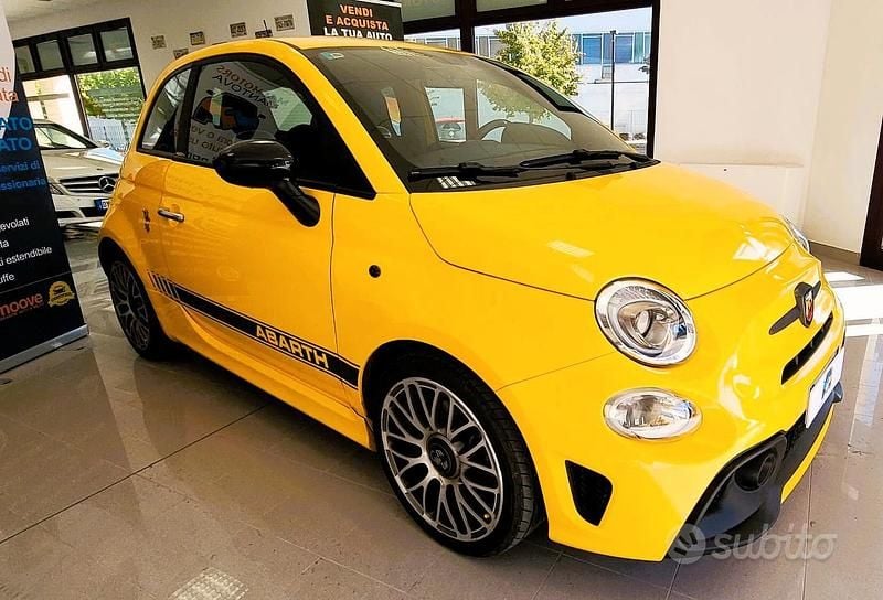Giallo Usata 2021 Abarth 595 Due volumi | 16.250 € (Ottimo prezzo) - Immagine 1/4