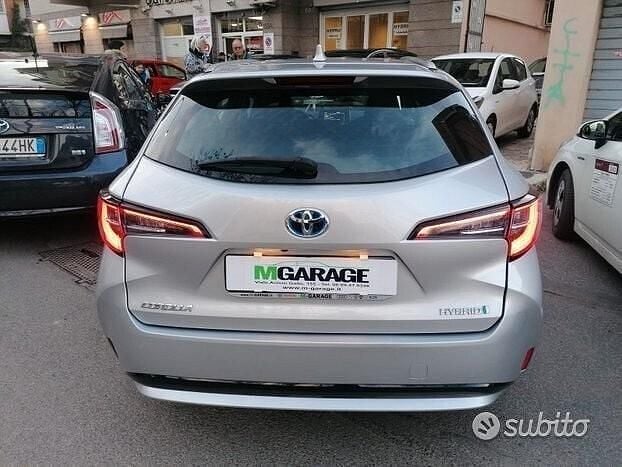 Usata Toyota Corolla Business Edition 98 CV (72 kW) 2020 Argento Station wagon