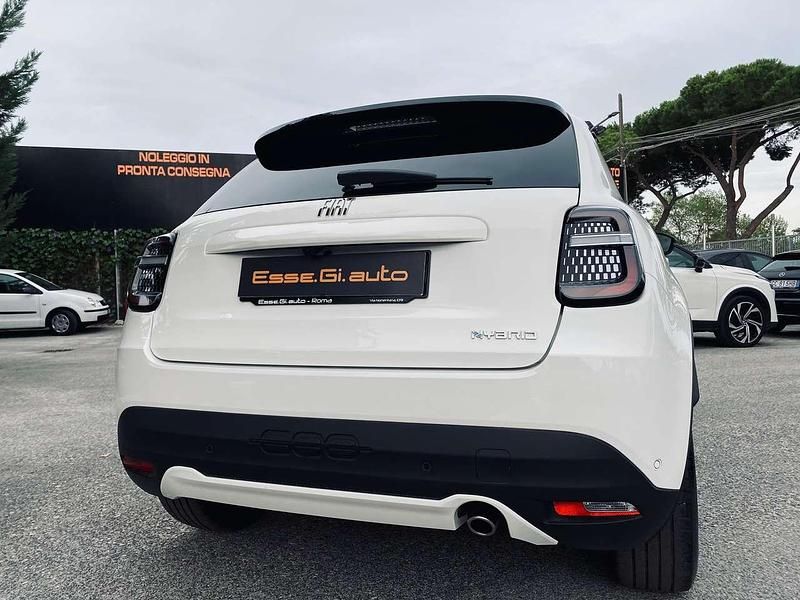 Usata Fiat 600 La Prima 101 CV (74 kW) 2024 Bianco SUV