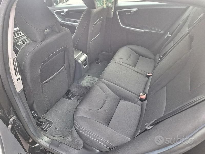 Usata Volvo V60 Kinetic 2017 Nero Station wagon