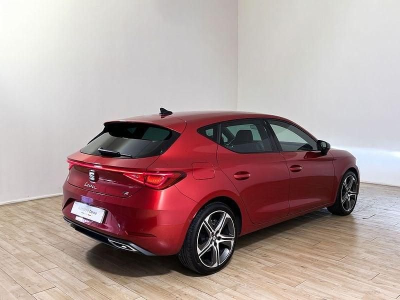 Usata Seat Leon FR 150 CV (110 kW) 2023 Rosso Utilitaria