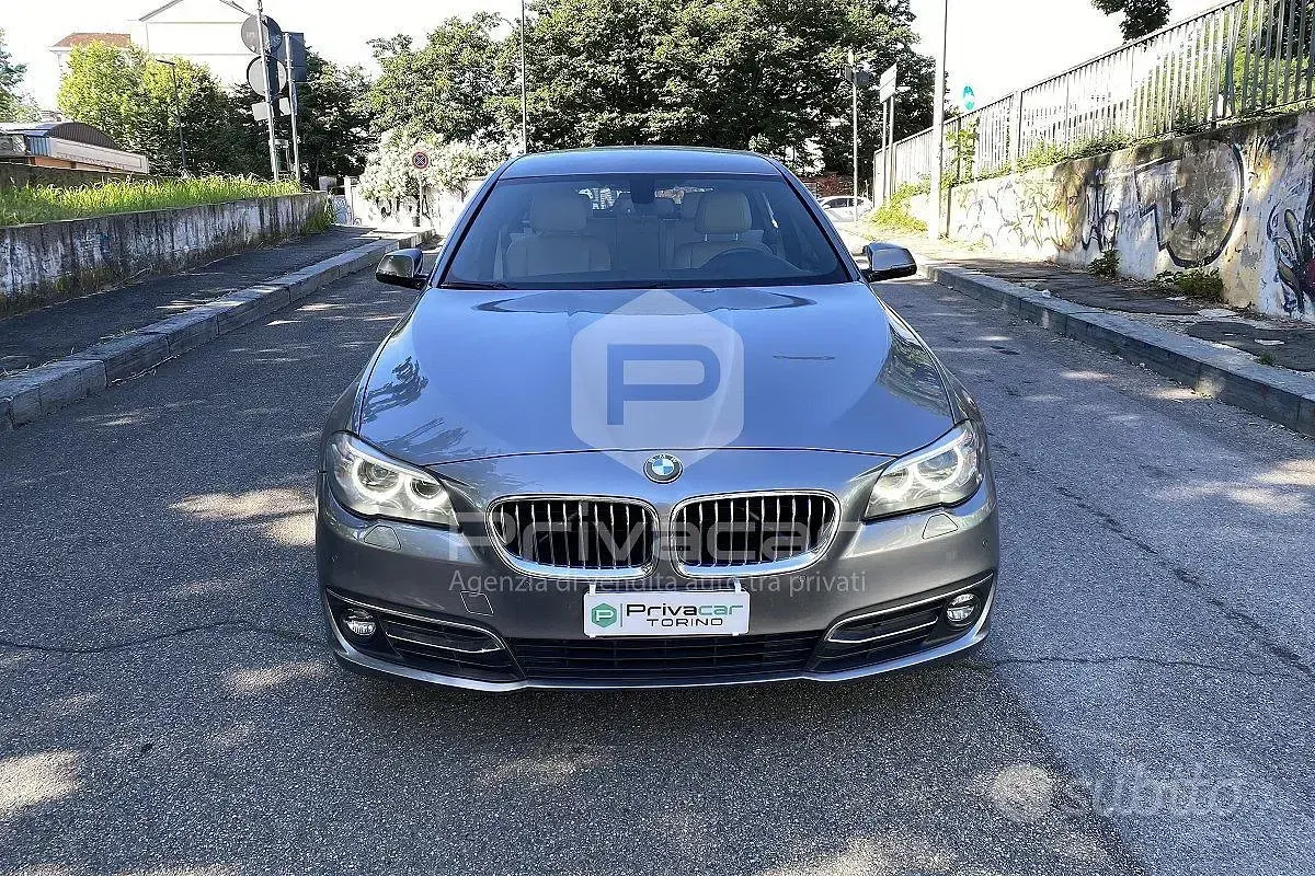 Usata BMW 520 Luxury Line 190 CV (139 kW) 2017 Grigio Station wagon