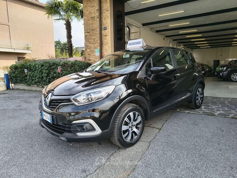 Usata Renault Captur Zen 90 CV (66 kW) 2017 Nero SUV