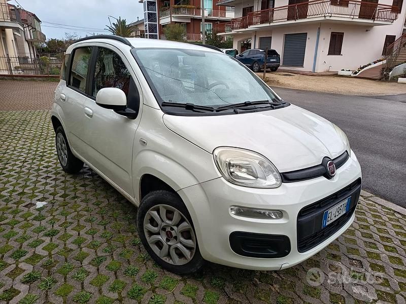 Usata Fiat Panda Lounge 80 CV (58 kW) 2012 Bianco Utilitaria