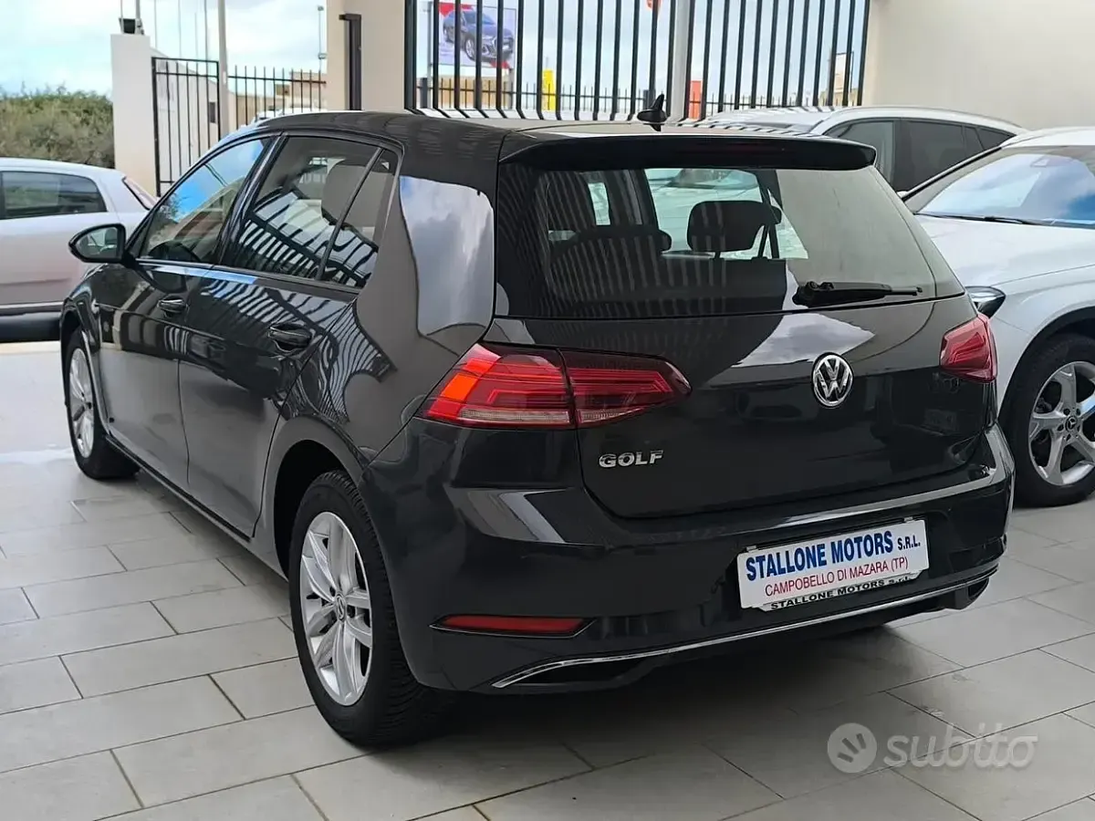 Usata VW Golf VII Business 116 CV (85 kW) 2019 Grigio Berlina