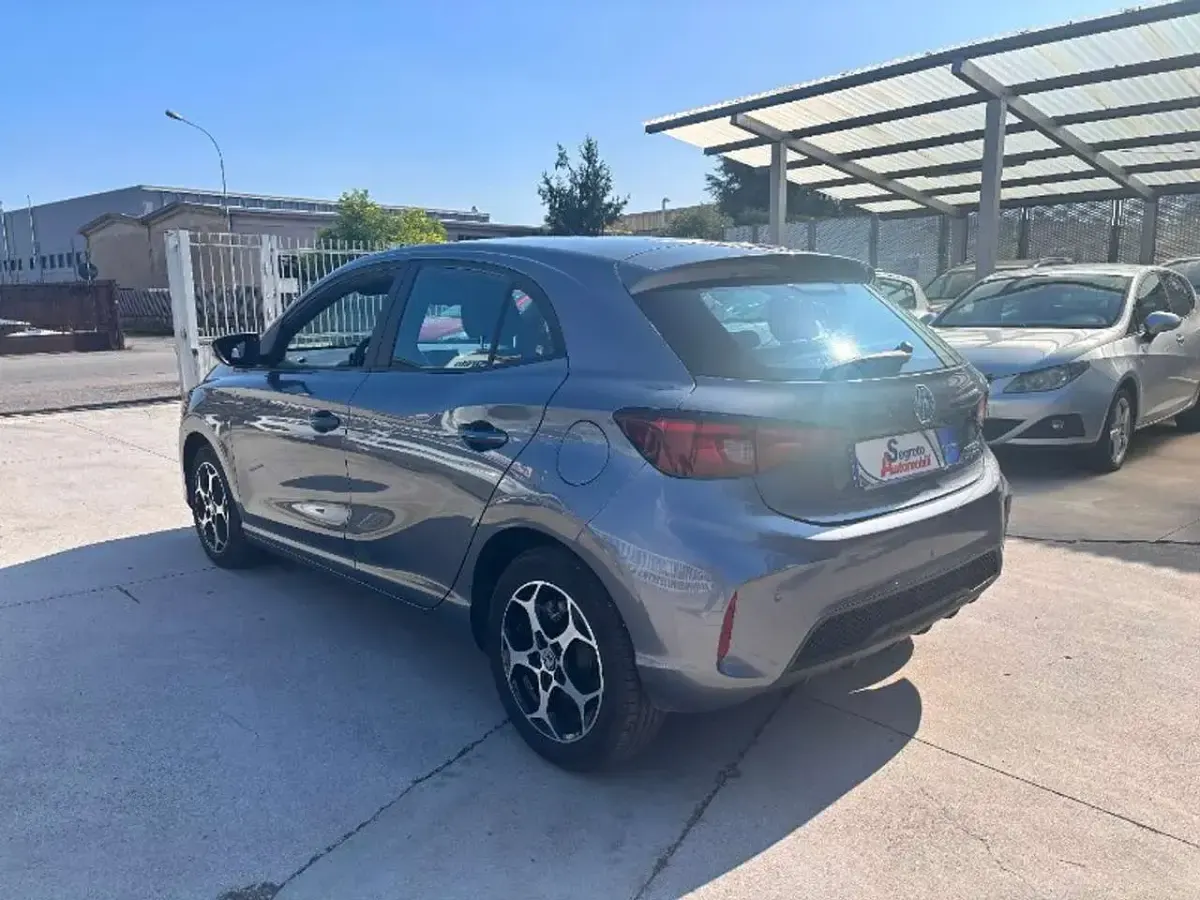 Usata MG MG3 Comfort 194 CV (142 kW) 2024 Grigio Utilitaria