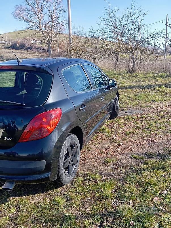 Usata Peugeot 207 70 CV (51 kW) 2009 Nero Berlina
