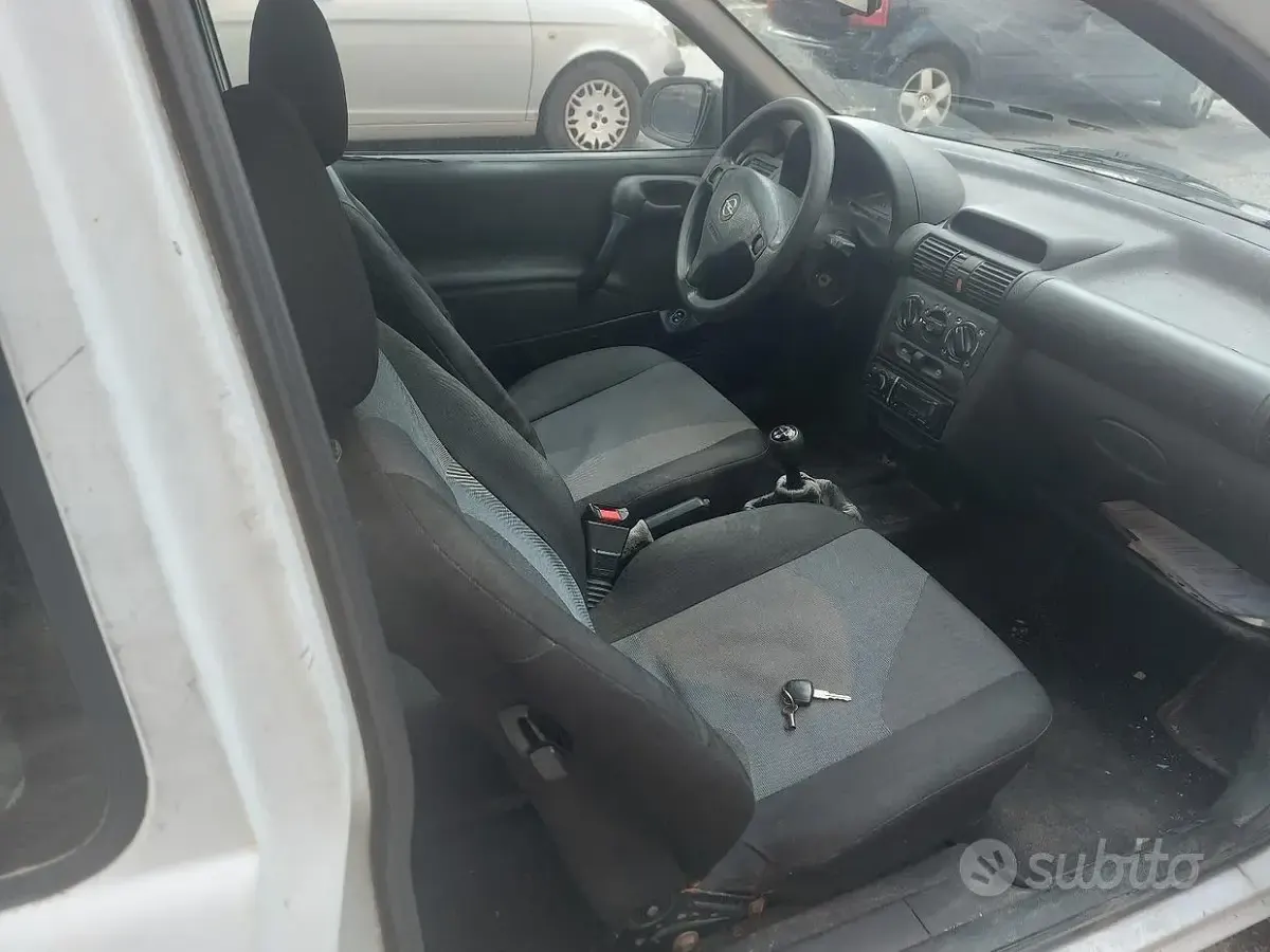 Occasion Opel Corsa 65 ch (47 kW) 2000 Blanc Berline