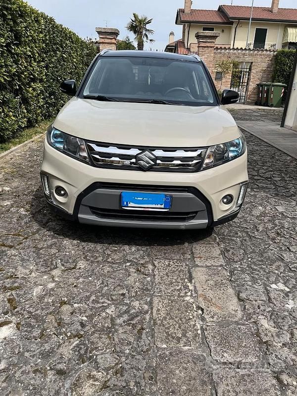 Usata Suzuki Vitara 120 CV (88 kW) 2016 Marrone SUV