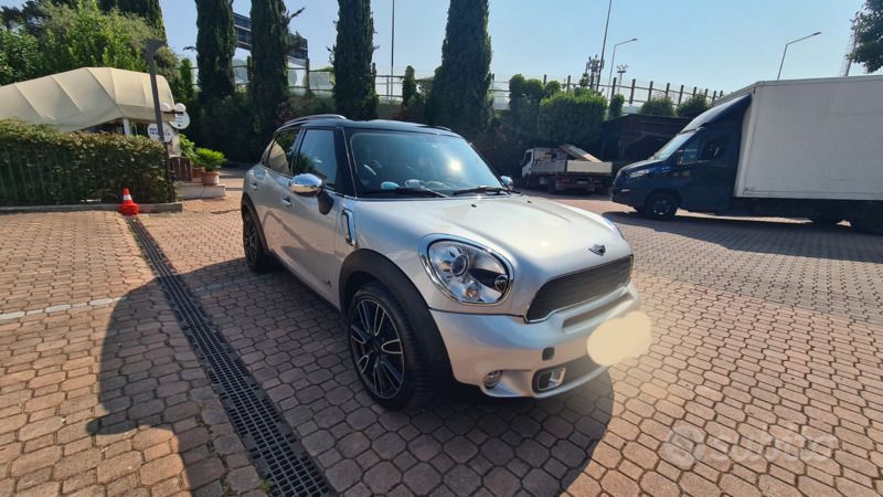 Grigio Usata 2012 Mini Countryman SUV | 8600 € (Buon prezzo) - Immagine 1/4
