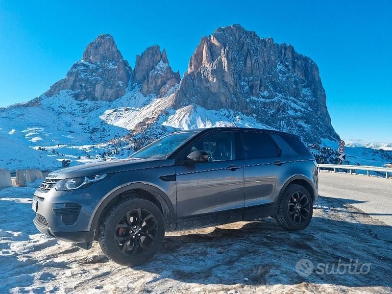 Grigio Usata 2017 Land Rover Discovery Sport SUV | 12.500 € (Ottimo prezzo) - Immagine 1/4