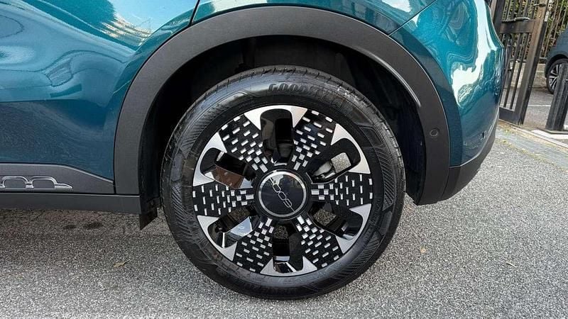 Usata Fiat 600 La Prima 110 CV (80 kW) 2025 Verde SUV