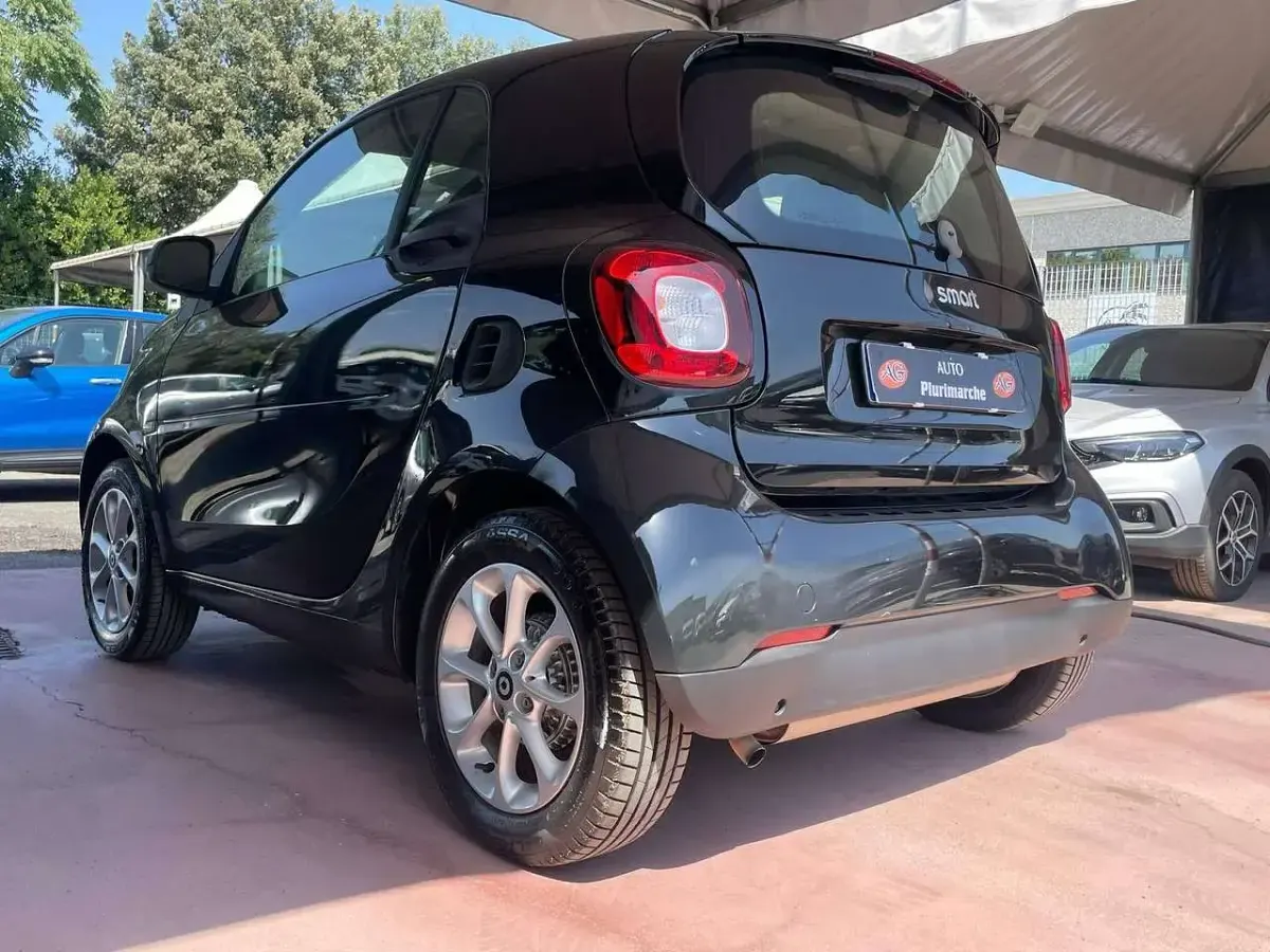 Usata Smart ForTwo Coupé Passion 71 CV (52 kW) 2017 Nero Coupé