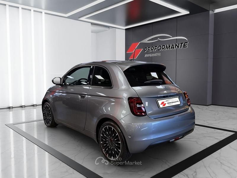 Usata Fiat 500e Icon 42 kW (58 CV) 2021 Grigio SUV