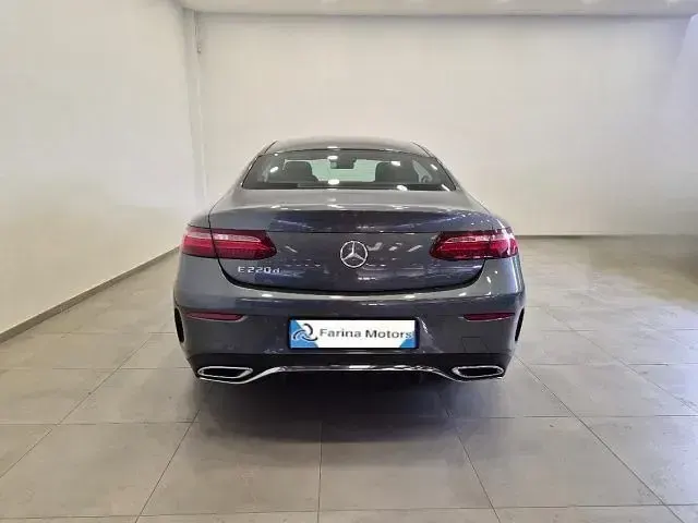 Usata Mercedes E220 AMG Line Premium 194 CV (142 kW) 2017 Grigio Coupé