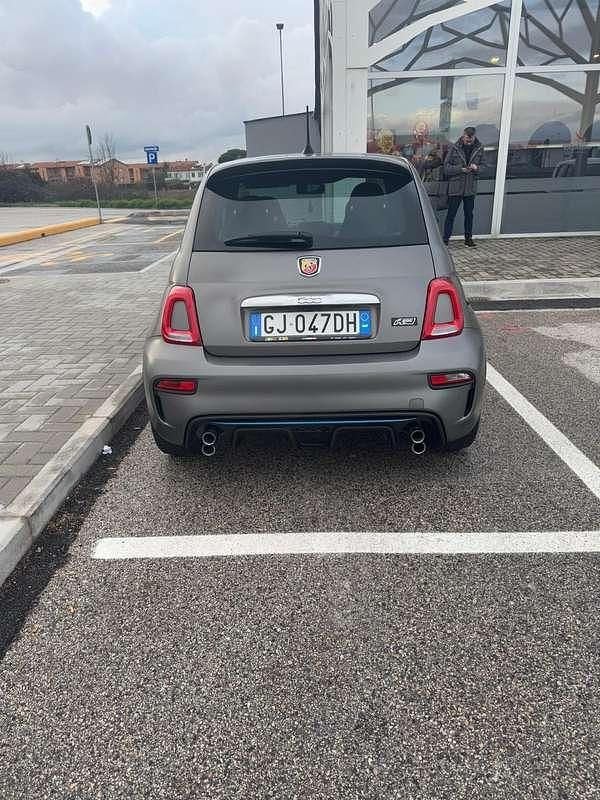 Usata Abarth 595 165 CV (121 kW) 2022 Grigio Utilitaria