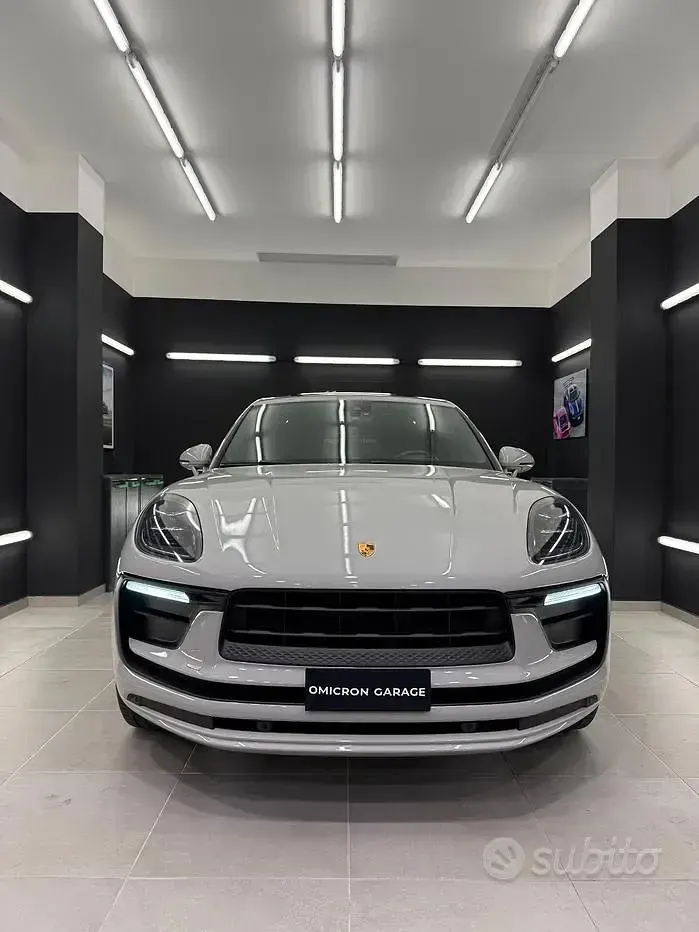 Usata Porsche Macan 265 CV (194 kW) 2022 Grigio SUV
