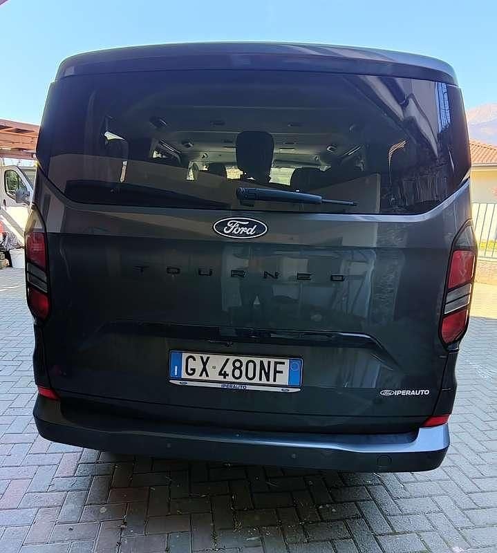 Usata Ford Tourneo Custom 150 CV (110 kW) 2025 Grigio Furgone