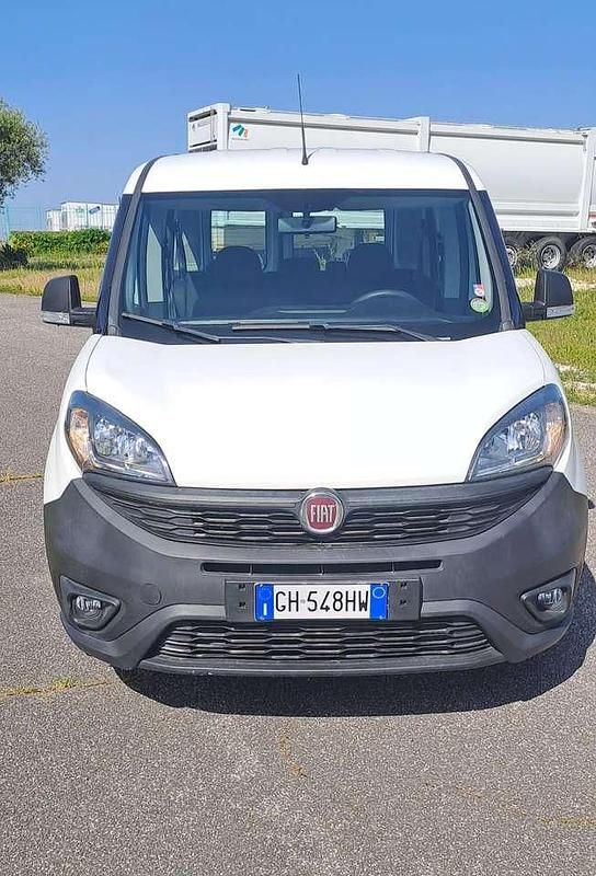 Usata Fiat Doblò S 105 CV (77 kW) 2021 Bianco Monovolume