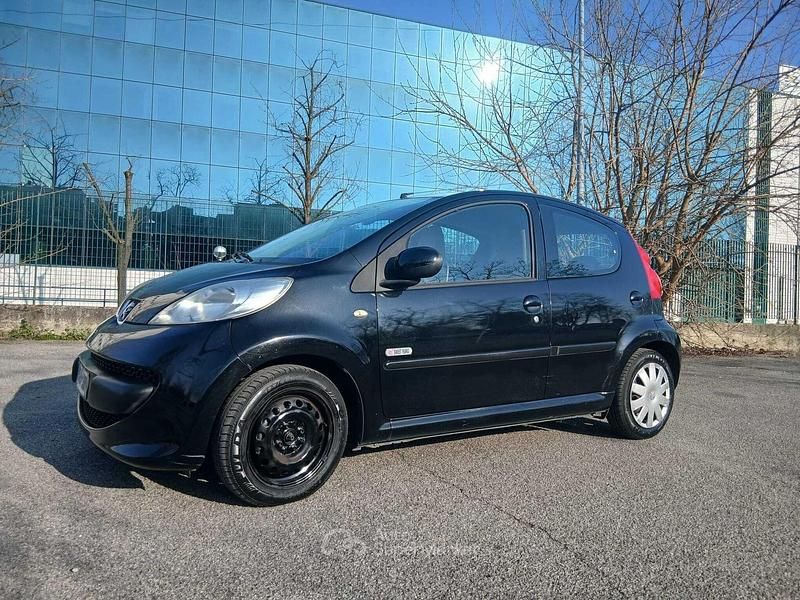 Usata Peugeot 107 Urban Move 68 CV (50 kW) 2008 Nero Utilitaria