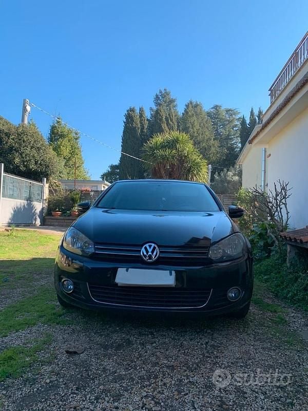 Nero Usata 2009 VW Golf Berlina | 5100 € (Buon prezzo) - Immagine 1/4