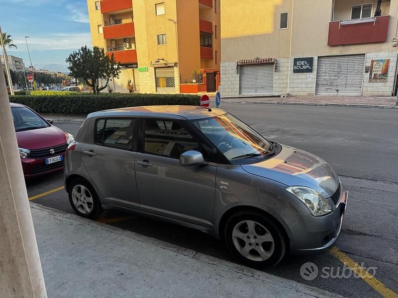 Usata Suzuki Swift GL 70 CV (51 kW) 2007 Argento Berlina