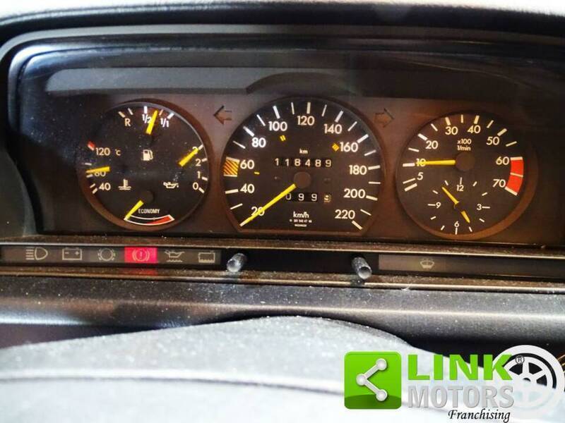 Usato 1989 Mercedes 190 2.0 Benzin 122 CV (4.900 €)