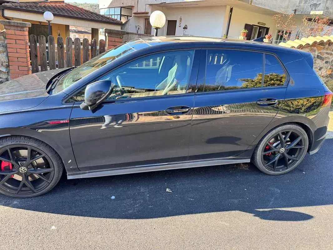 Usata VW Golf VIII GTI 245 CV (180 kW) 2023 Nero Berlina