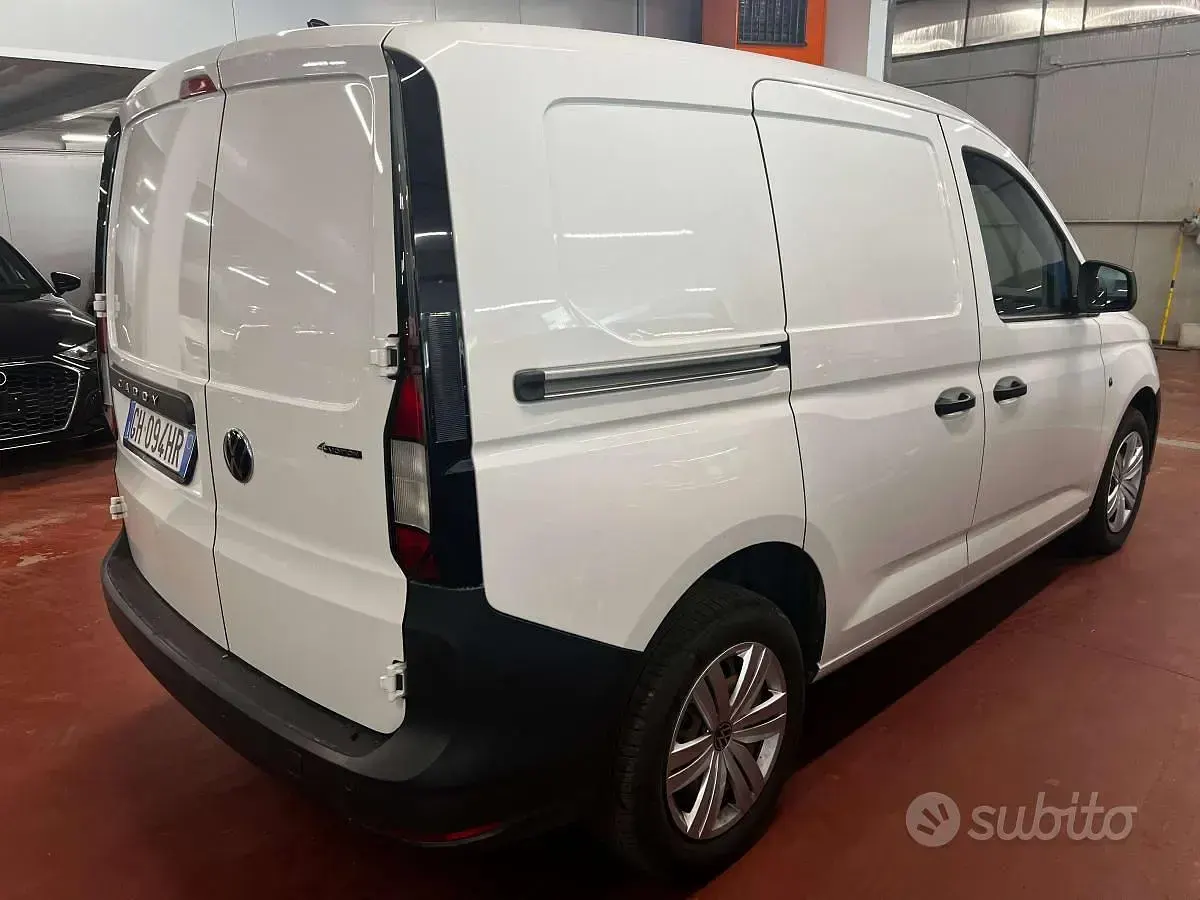 Usata VW Caddy Business 122 CV (89 kW) 2021 Bianco Monovolume