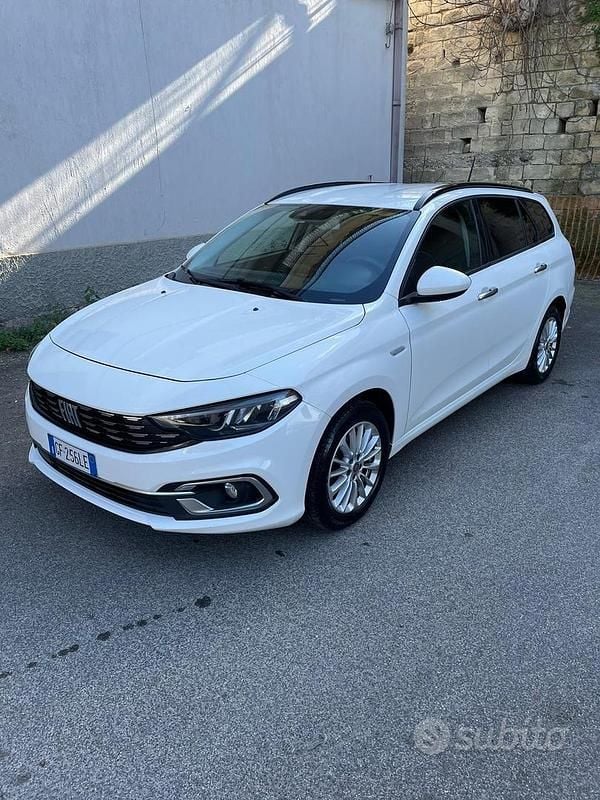 Usata Fiat Tipo Sport 130 CV (95 kW) 2021 Bianco Station wagon