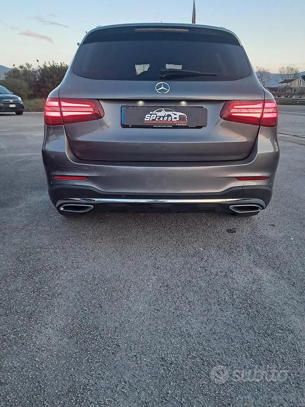 Usata Mercedes GLC250 Executive 204 CV (150 kW) 2016 Grigio SUV