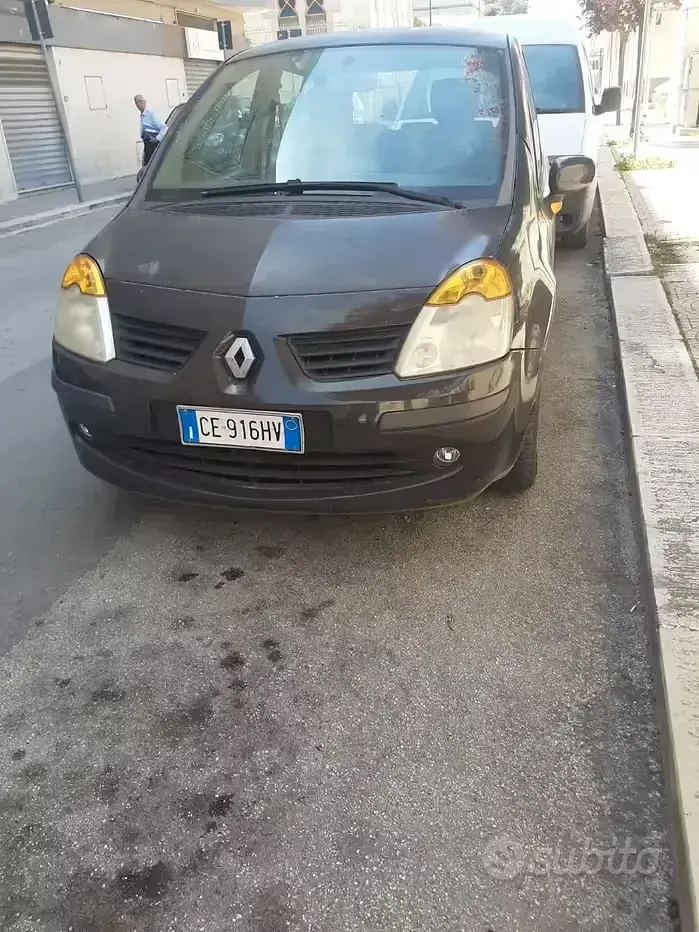 Usata Renault Modus 75 CV (55 kW) 2005 Marrone Monovolume
