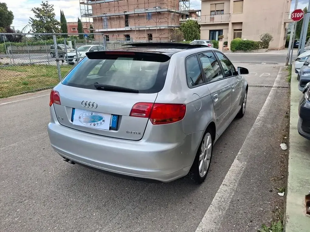 Usata Audi A3 Sportback S-Line 105 CV (77 kW) 2008 Argento Utilitaria