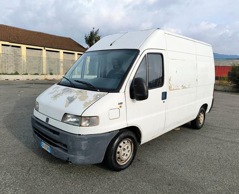 Bianco Usata 2002 Fiat Ducato Furgone | 2000 € - Immagine 1/4