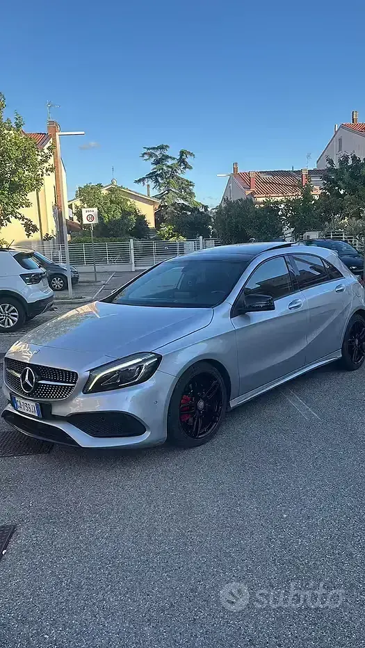Usata Mercedes A220 177 CV (130 kW) 2016 Grigio Utilitaria