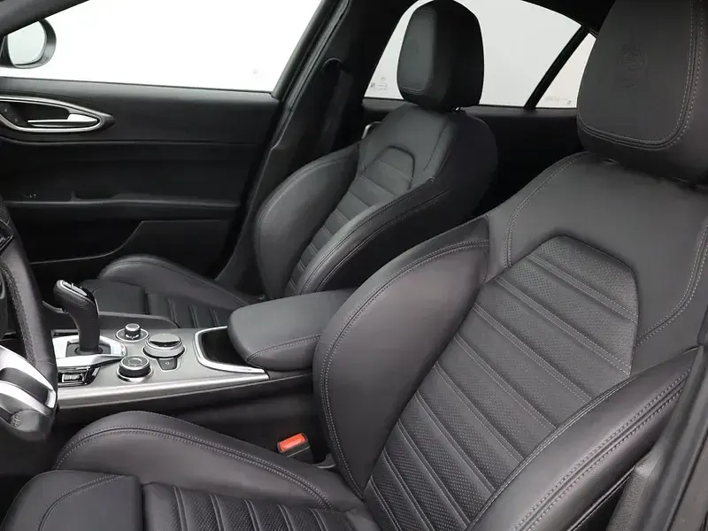 Usata Alfa Romeo Giulia Veloce 280 CV (205 kW) 2024 Nero Berlina