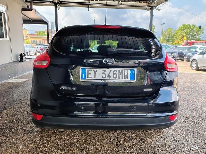 Usata Ford Focus Titanium 125 CV (91 kW) 2015 Nero Berlina