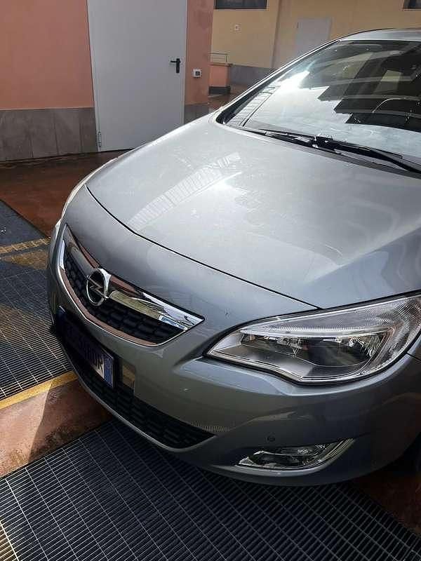 Usata Opel Astra Cosmo 125 CV (91 kW) 2010