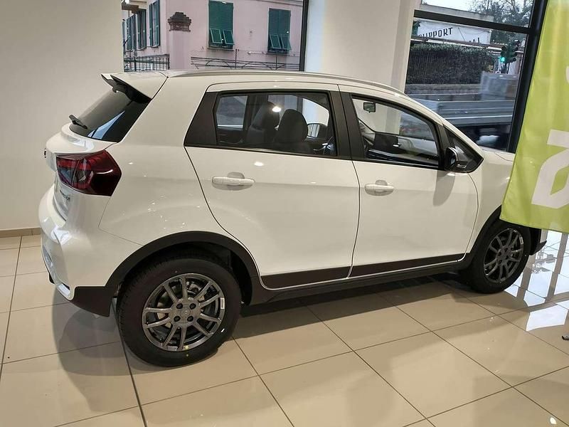 Nuova EMC QUATTRO 110 CV (80 kW) 2025 Bianco SUV