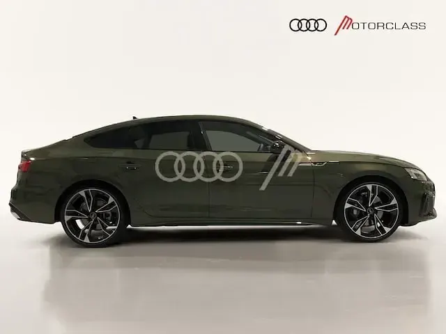 Ny Audi A5 S-Line 204 HK (150 kW) 2025 Grön Sedan