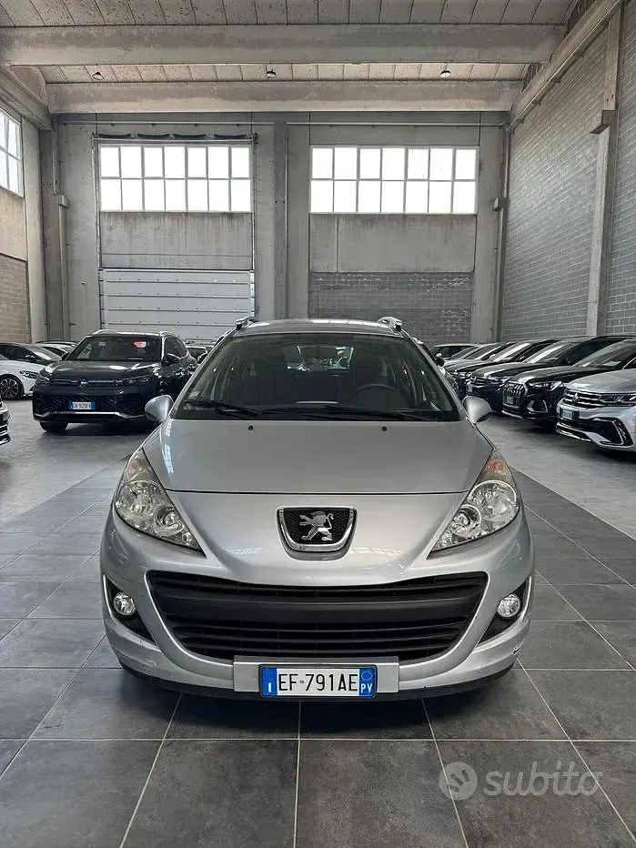Usata Peugeot 207 Access 73 CV (53 kW) 2011 Berlina