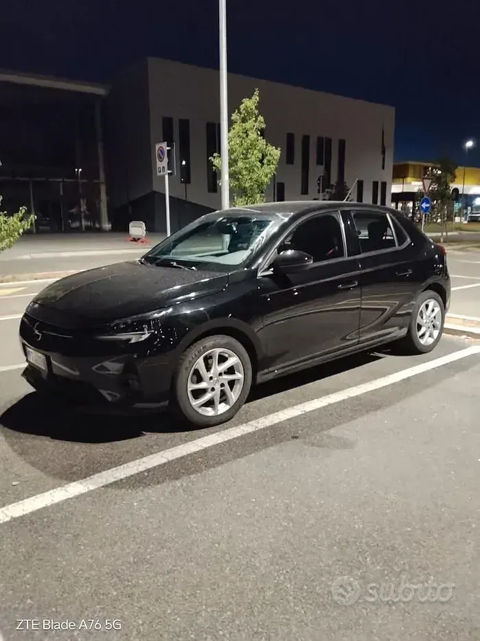 Usata Opel Corsa GS Line 101 CV (74 kW) 2020 Nero Utilitaria