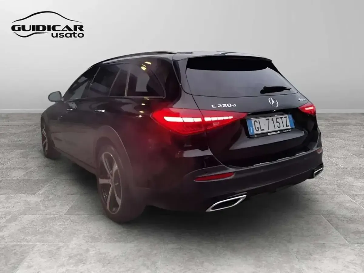 Usata Mercedes C220 Premium Plus 200 CV (147 kW) 2022 Nero Station wagon