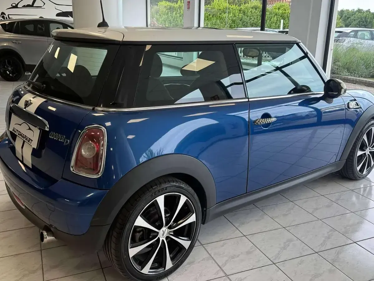 Usata Mini Cooper D Chili 109 CV (80 kW) 2008 Blu/azzurro Utilitaria