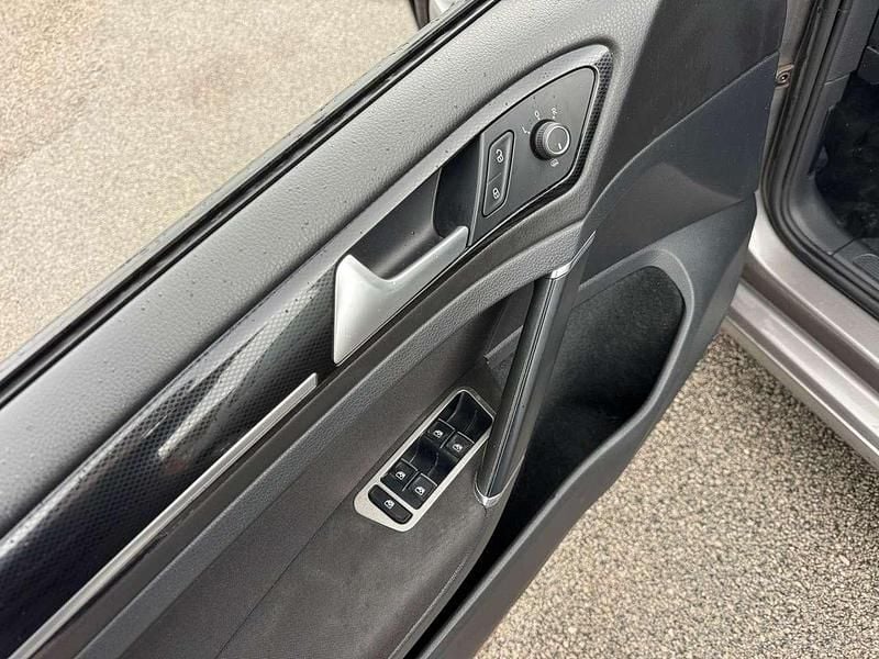 Usata VW Golf VII Highline 110 CV (80 kW) 2016 Grigio Utilitaria