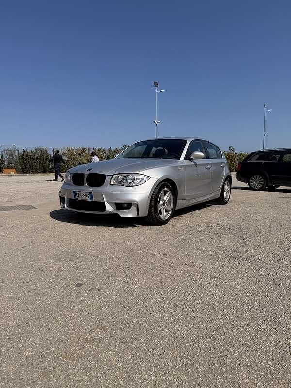Usata BMW 118 122 CV (89 kW) 2005 Utilitaria