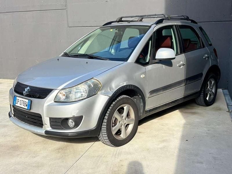 Usata Suzuki SX4 107 CV (78 kW) 2008 Argento SUV