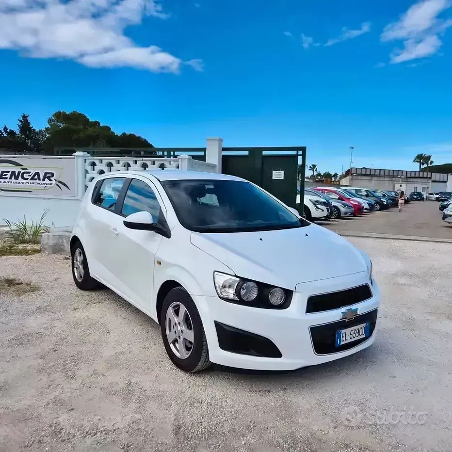 Usata Chevrolet Aveo LT 75 CV (55 kW) 2011 Bianco Berlina